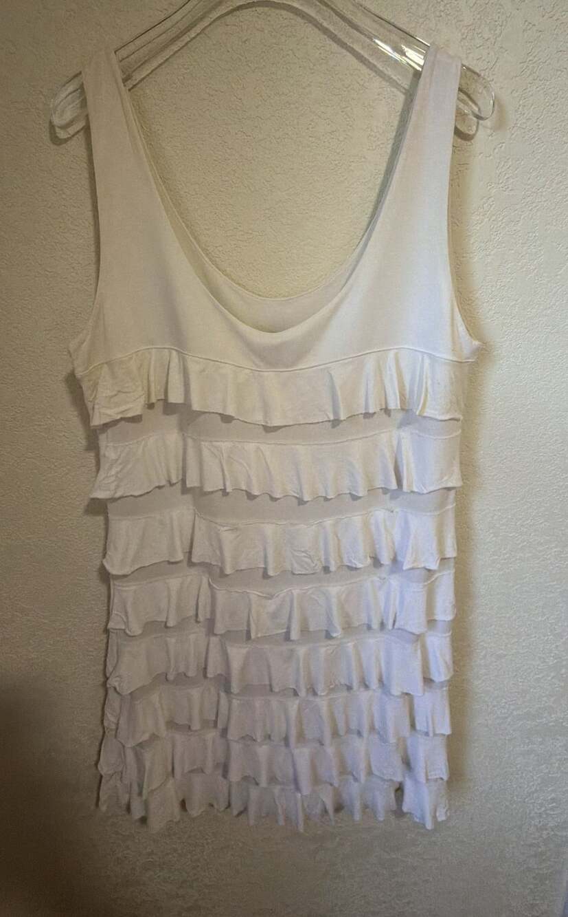Isle Apparel cha-cha Tiered Ruffle Tank Top Size L White